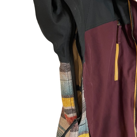 686 InfiDRY Waterproof Thermal Snowboard Ski Jacket Small - Picture 4 of 13